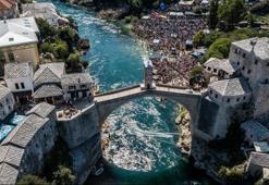 Mostar Köprüsü'den atlayışlar nefes kesti!