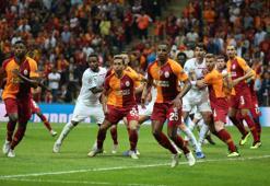Fanatik yazarlarının Galatasaray - Lokomotiv Moskova maçı yorumları