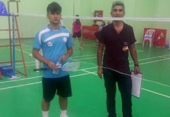 Esat Özdemir, Badminton milli takımına seçildi