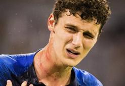 Antonio Rudiger, Benjamin Pavard'ın boynuna bastı!
