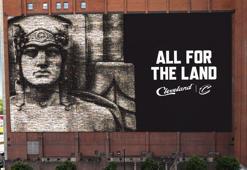 LeBron James'in posterinin yeri dolduruldu