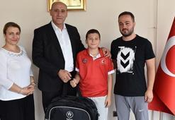 10 yaşındaki Mehmet Efe'nin gözü Türkiye ve dünya şampiyonluklarında