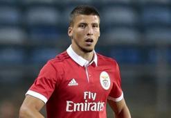 Benfica'nın derdi başından aşkın!