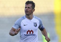 Emre Belözoğlu disiplini elden bırakmıyor!