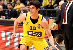 John DiBartolomeo, Maccabi'de kaldı