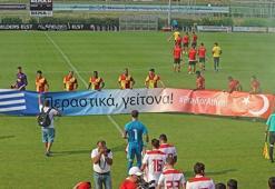 Göztepe'den anlamlı pankart