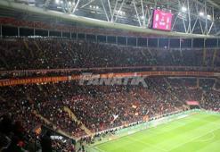 Galatasaray-Beşiktaş derbisinde tribünler doldu! Büyük destek