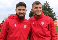 Samsunspor haberi... Hasan Kılıç: Kimse bilerek saç baş yolduracak pozisyonlar kaçırmaz