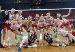 Karşıyaka Kadın Voleybol, Edremit Belediyesi Altınolukspor'u yendi