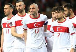 Portekiz - Türkiye maçı sonrası Burak Yılmaz'ın duygusal anları... Gözyaşlarını tutamadı