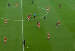 Bayern Münih sahada 12 kişi!