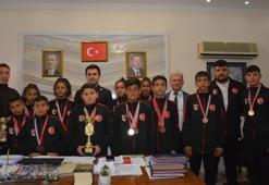 Genç güreşçilerden Kaymakam Çelik'e ziyaret