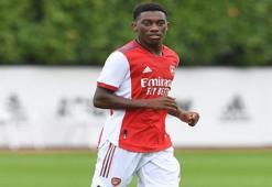Chelsea, Khayon Edwards ile temasa geçti