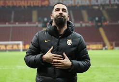 Galatasaray'ın tecrübeli futbolcusu Arda Turan: Fenerbahçe ile sürtüşmeler yaşasak da dostça yıllar geçirdik