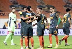 Süper Lig'in zirvesinde Alanyaspor farkı