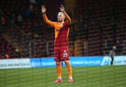 Galatasaraylı Victor Nelsson: Domenec Torrent bizim için ayrıcalık!