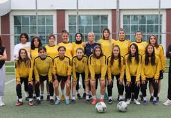 Batman'ın kadın futbol takımı namağlup yoluna devam ediyor