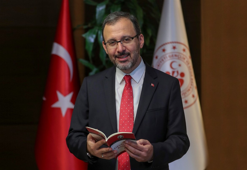 Bakan Kasapoğlu'ndan Avrupa şampiyonu Satranç Milli Takımı'na tebrik