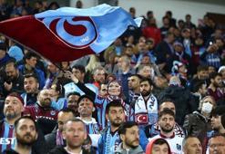 Trabzonspor-Antalyaspor maçında şampiyonluk rüzgarı! Taraftarlardan büyük destek