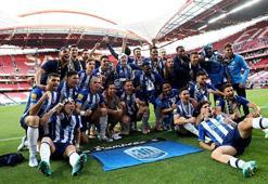 Porto, Benfica'nın sahasında şampiyonluğunu ilan etti