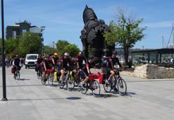 Çanakkaleli gençler 19 Mayıs'ta Samsun'da olmak için bin 100 kilometre pedal çevirecek