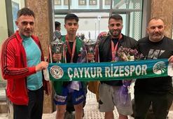 Çaykur Rizespor Kick Boks Takımı'ndan 2 dünya şampiyonluğu