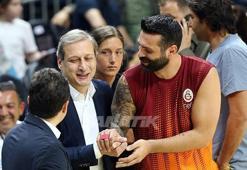 Galatasaray'da Başkan Burak Elmas, basketbol maçında