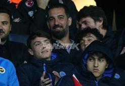 Kadıköy'de Arda Turan sürprizi! Fenerbahçe-Galatasaray maçını takip etti