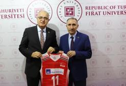 Mehmet Akif Üstündağ, rektör Göktaş ile bir araya geldi
