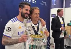 İÅte Åampiyonluk sonrası Real Madrid soyunma odası!