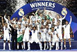 UEFA Şampiyonlar Ligi'nde sezonun en iyi 11'i belli oldu!