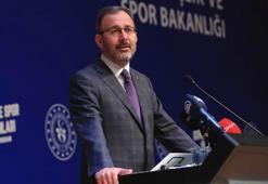 Bakan Mehmet Muharrem Kasapoğlu'ndan genç milli yüzücülere tebrik mesajı