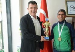 Ahmet Bayram İstanbul'dan da birincilikle döndü
