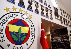 Fenerbahçe'nin 28 kupasının görselleri Samandıra Tesisleri'nde