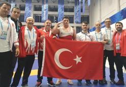 Rıza Kayaalp'ten altın madalya