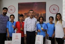 Adıyamanlı sporcular U14 Atletizm Türkiye Şampiyonasından madalya ile döndü