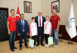 Arın Pekönür ve Eylül Naz Aygör'den Rektör Ataç'a ziyaret