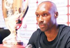 Beşiktaş'ta Atiba Hutchinson kararı