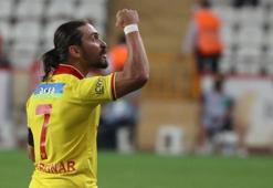 Galatasaray'ın da istediği Göztepeli Halil Akbunar, Westerlo'da!