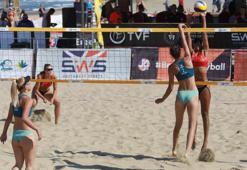 Avrupa U20 Plaj Voleybolu Şampiyonası Selçuk'ta başladı