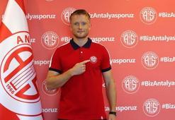 Antalyaspor Sam Larsson'u transfer etti