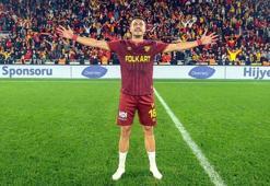 Göztepe'de golcü hamlesi başladı