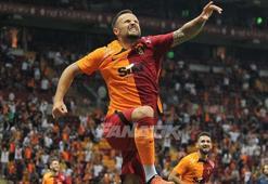 Galatasaray-Kasımpaşa maçında Okan Buruk ve Haris Seferovic rüzgarı