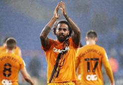 Tom Huddlestone, oyuncu-antrenör olarak Manchester United'a gidiyor