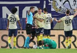 Austria Wien - Fenerbahçe maçında şok hareket! Altay Bayındır yerde kaldı