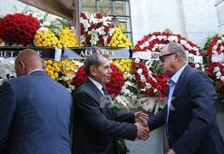 Dursun Özbek'in annesi Kezban Özbek son yolculuğuna uğurlandı