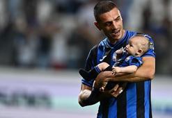 Merih Demiral oğlu Ömer Kais'le sahada