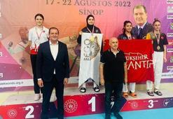 Livanur Tiryakioğlu'ndan gümüş madalya