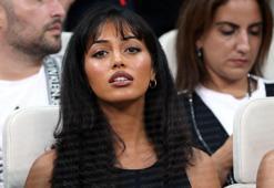 Dele Alli'nin sevgilisi Cindy Kimberly, Beşiktaş - Sivasspor maçındaydı