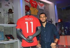 Yusuf Yazıcı milli formasını Trabzonspor'un müzesine hediye etti